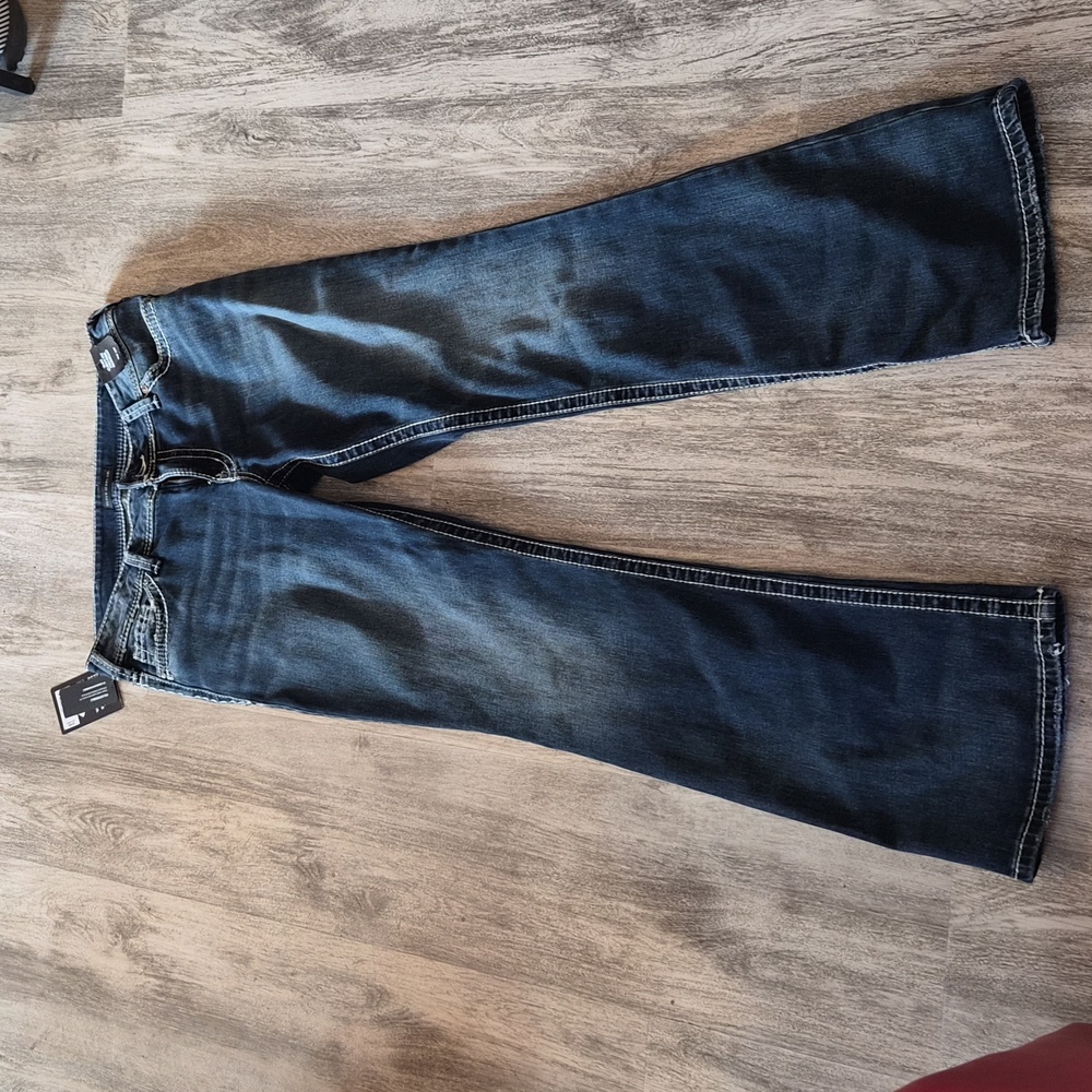Silver Jeans Dark Blue Boot Cut Jeans with Contrast Stitching - Picture 6 of 6
